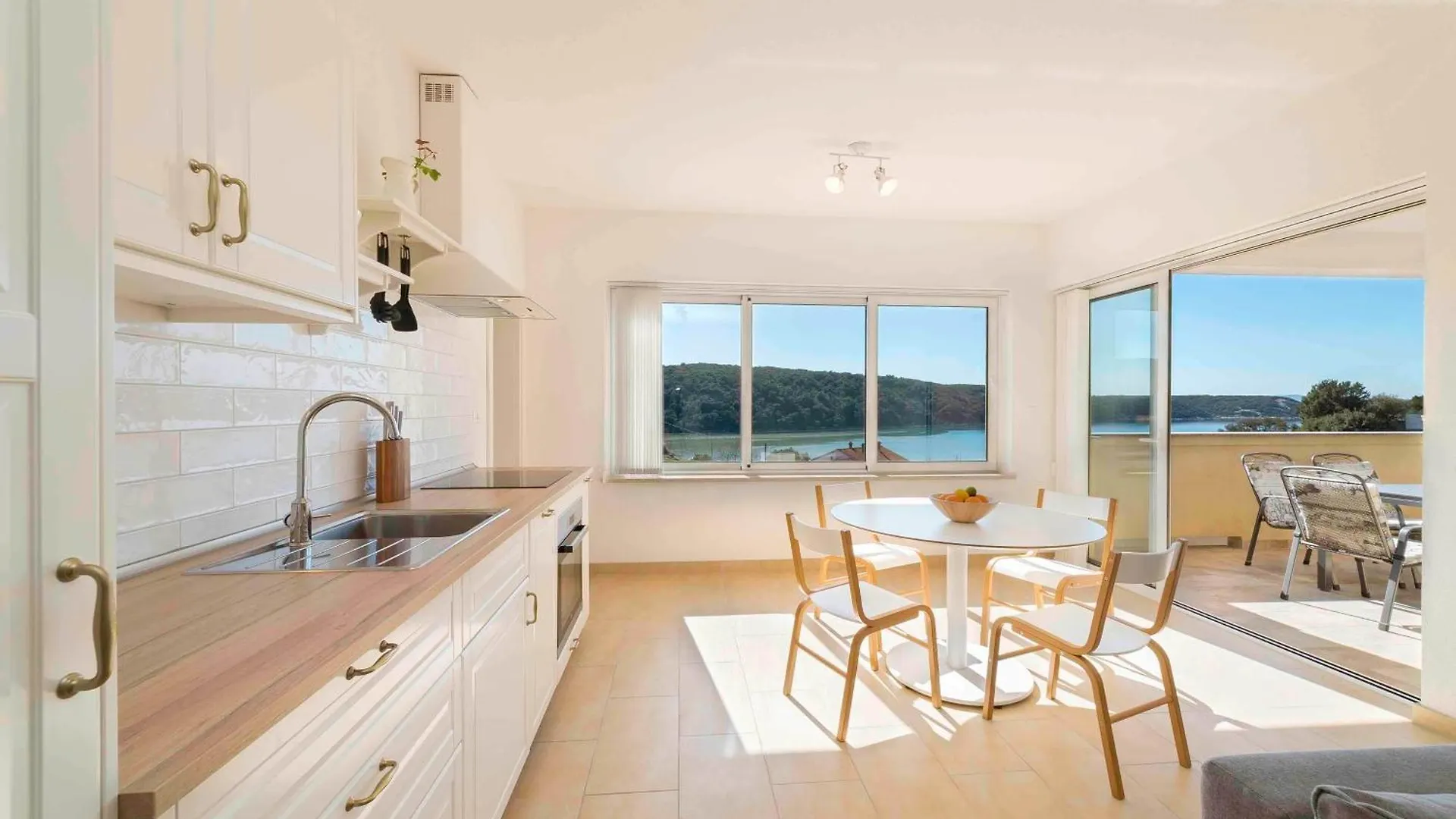 Apartments With A Parking Space Kampor, Rab - 20925 Rab Town Croatia