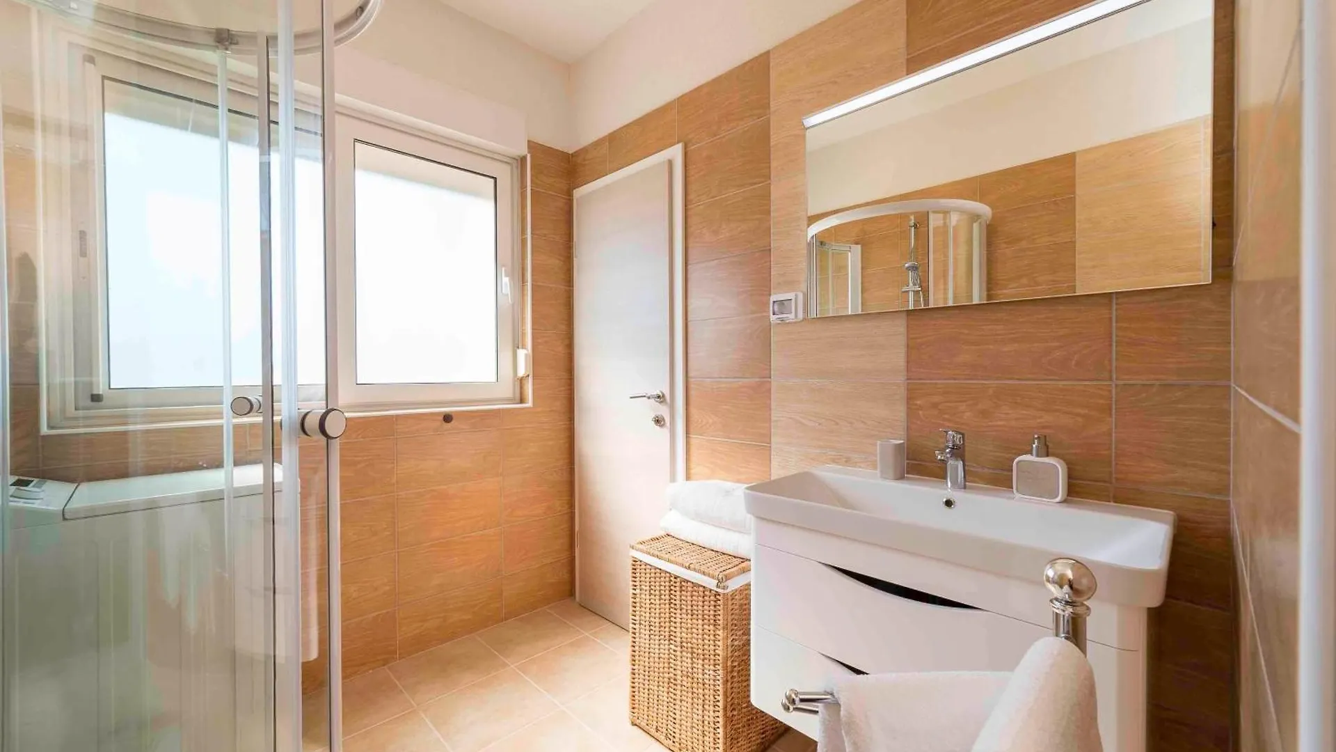 Apartments With A Parking Space Kampor, Rab - 20925 Rab Town Croatia